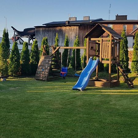 Chata Nad Rzeka Lipusz Exteriör bild