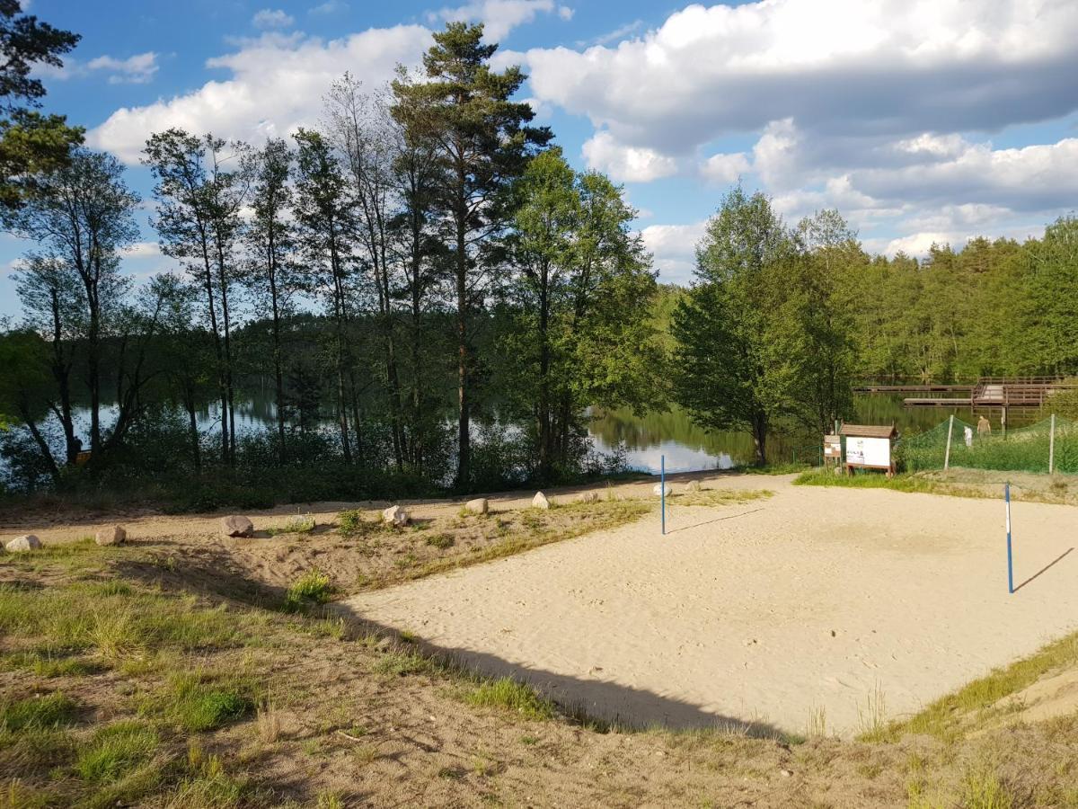 Chata Nad Rzeka Lipusz Exteriör bild