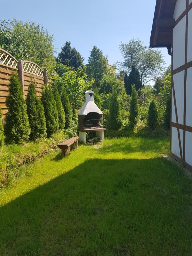 Chata Nad Rzeka Lipusz Exteriör bild