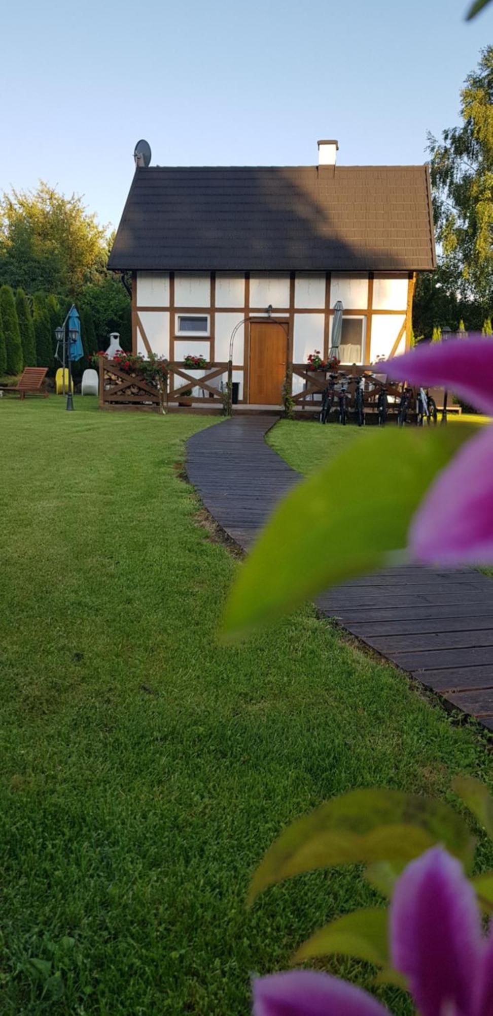 Chata Nad Rzeka Lipusz Exteriör bild